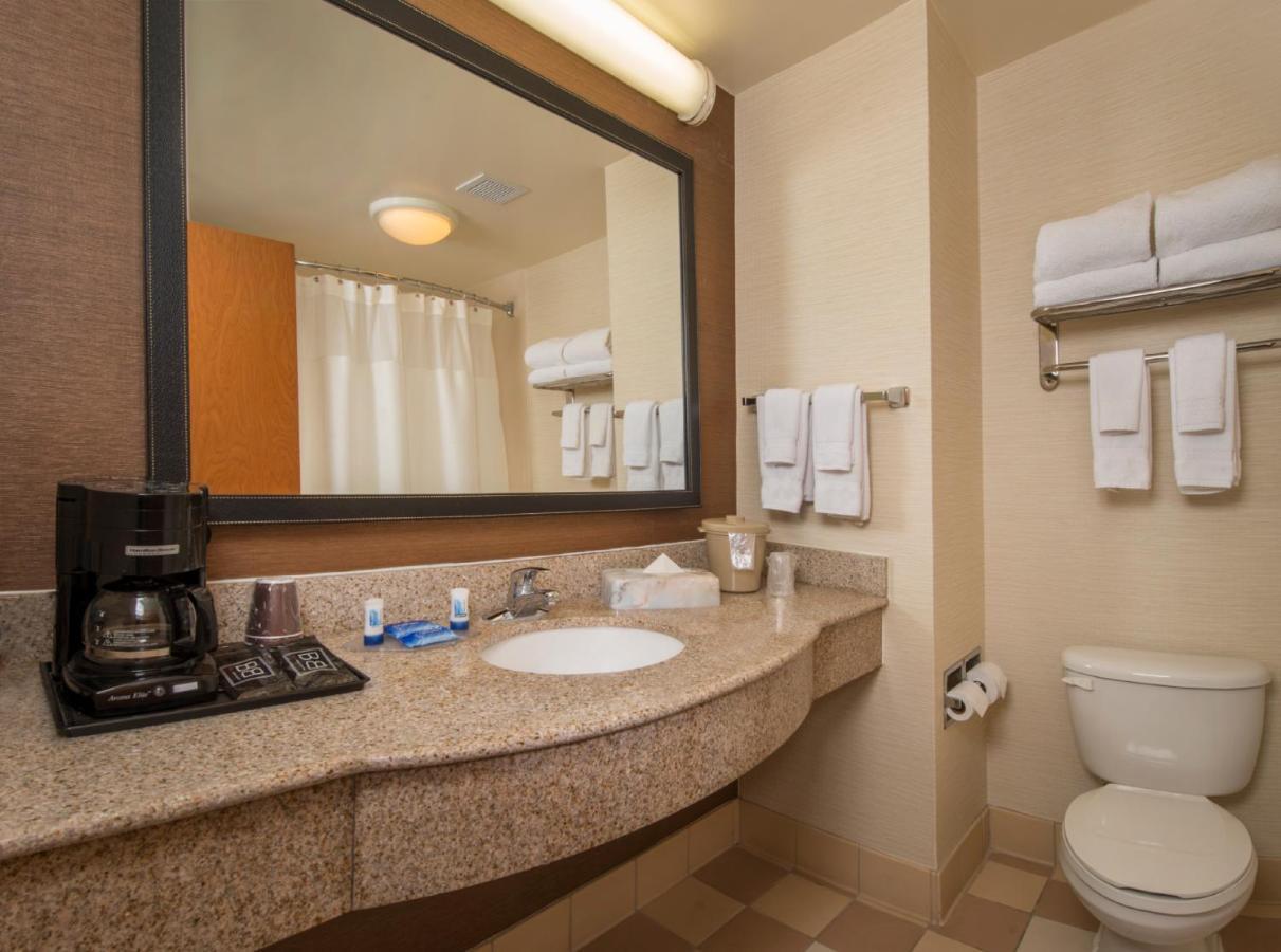 Hotel Fairfield & By Marriott