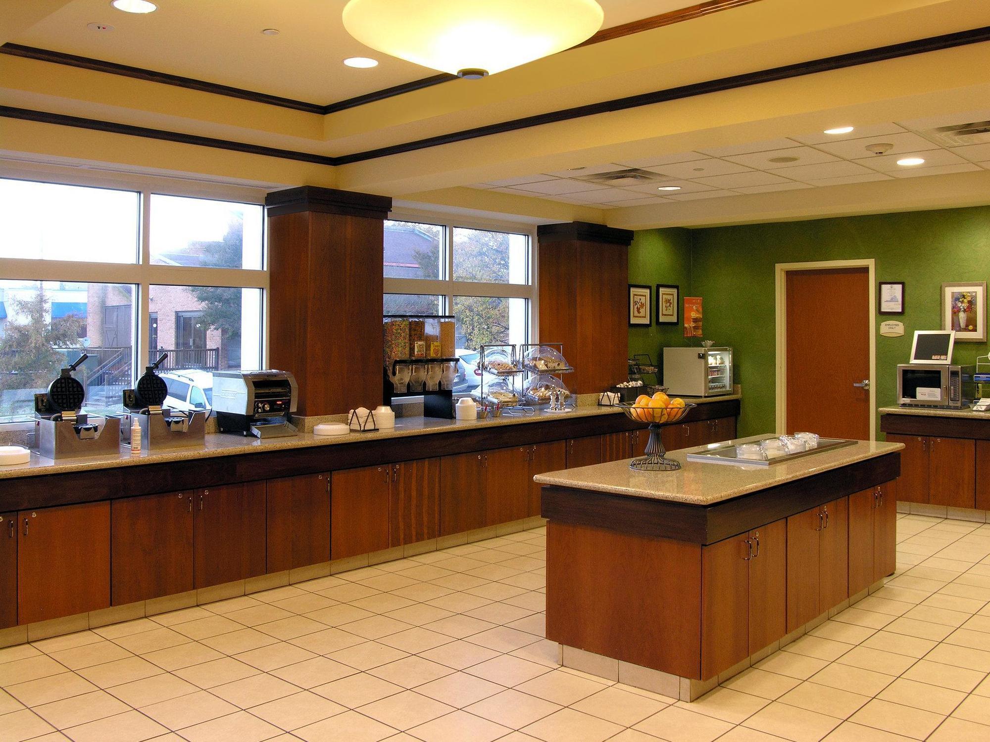 Hotel Fairfield & By Marriott Williamsburg