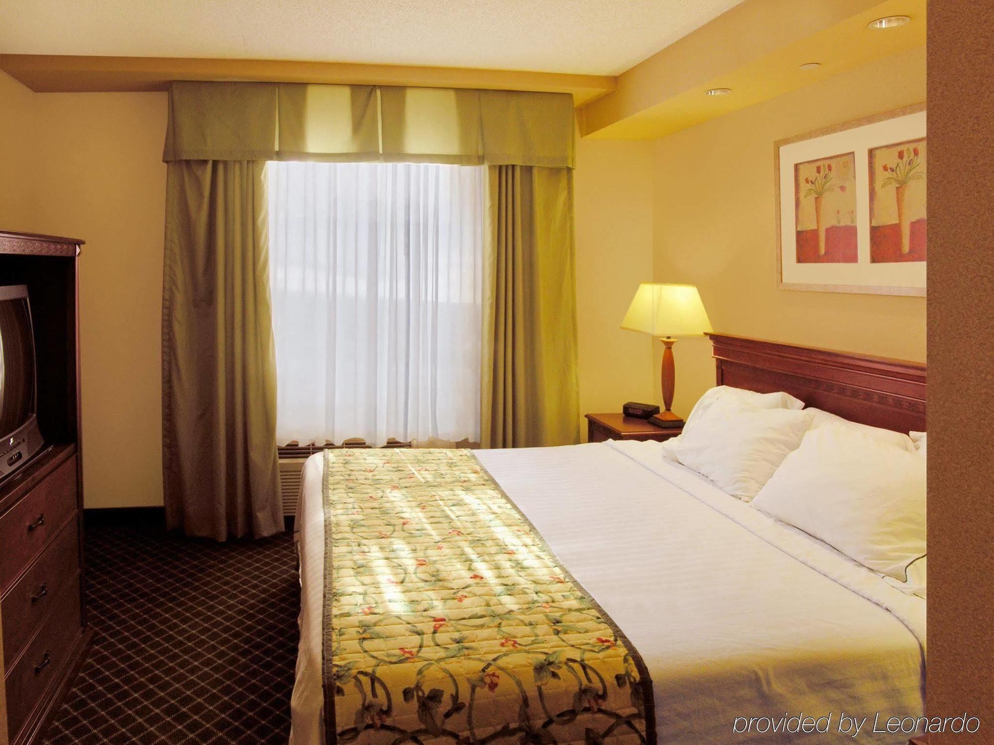 Hotel Fairfield & By Marriott 3*