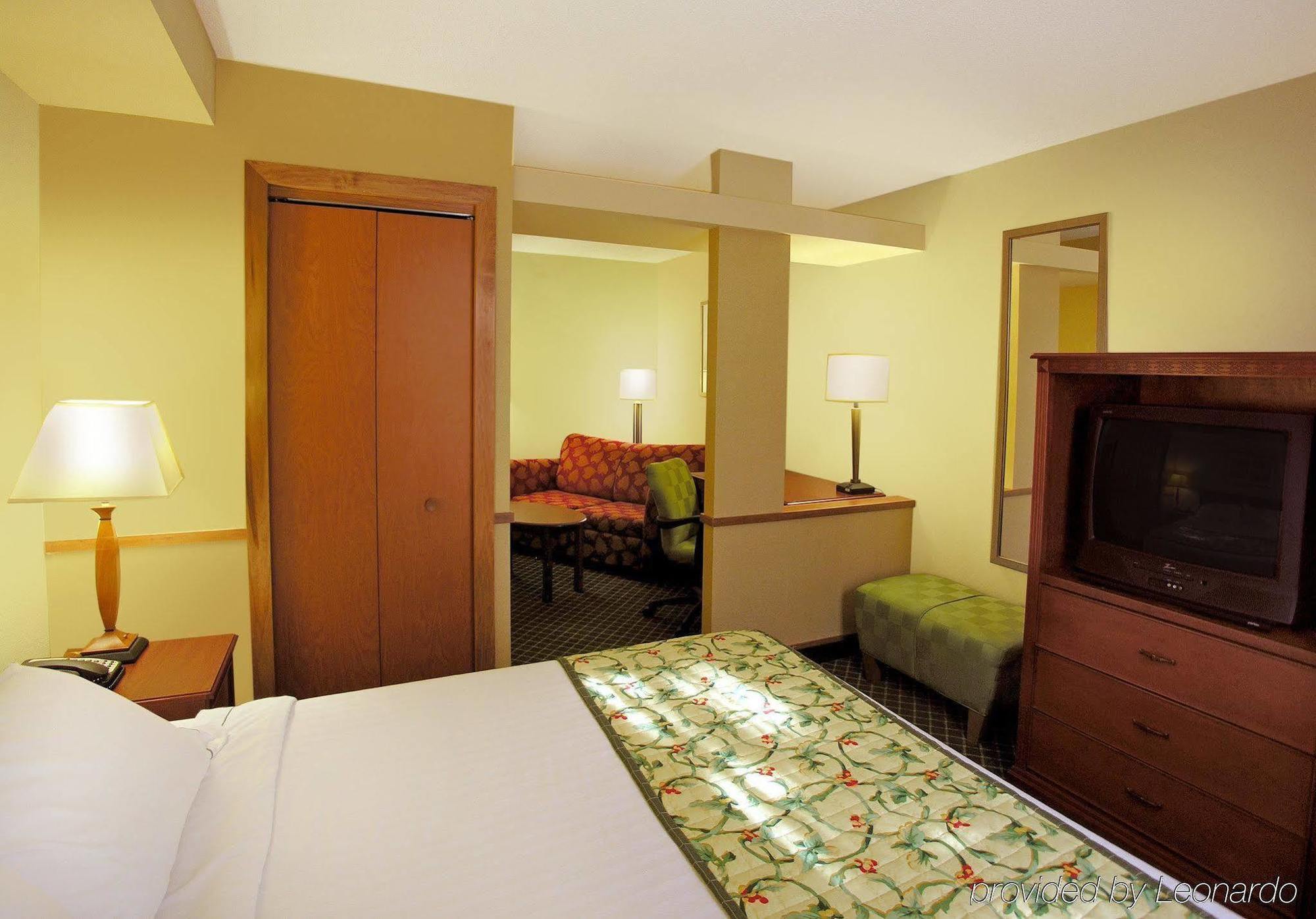 Hotel Fairfield & By Marriott