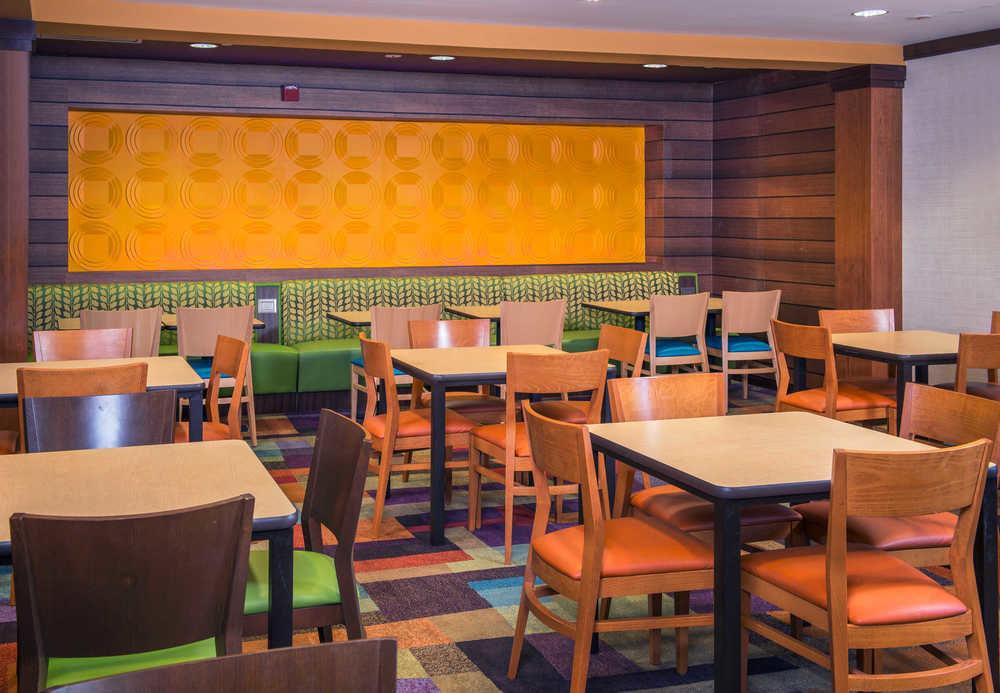 Hotel Fairfield & By Marriott 3*