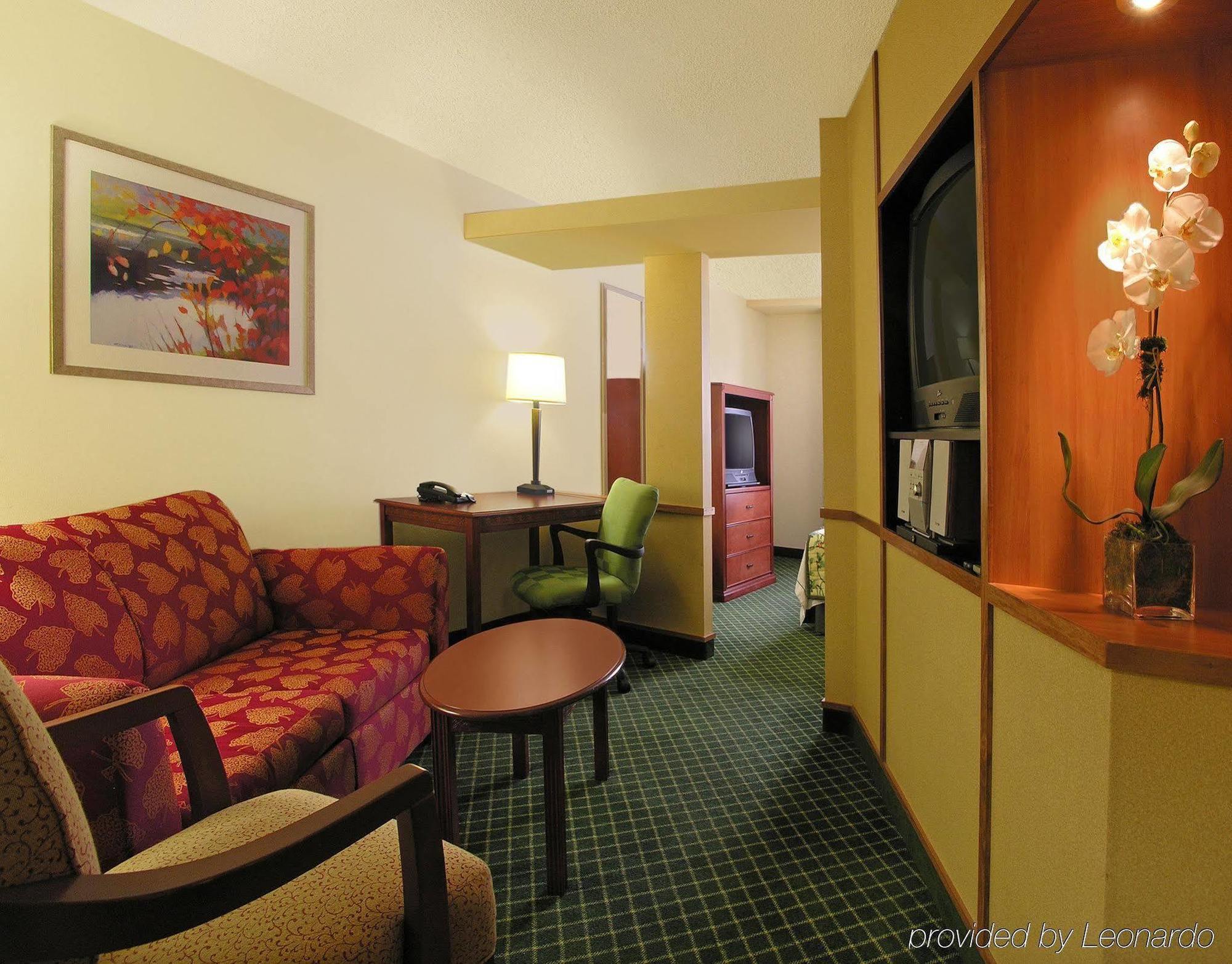 Fairfield & By Marriott 3*