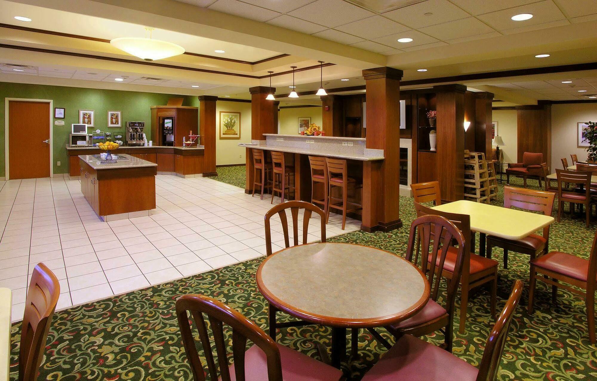 Fairfield & By Marriott Hotel 3*